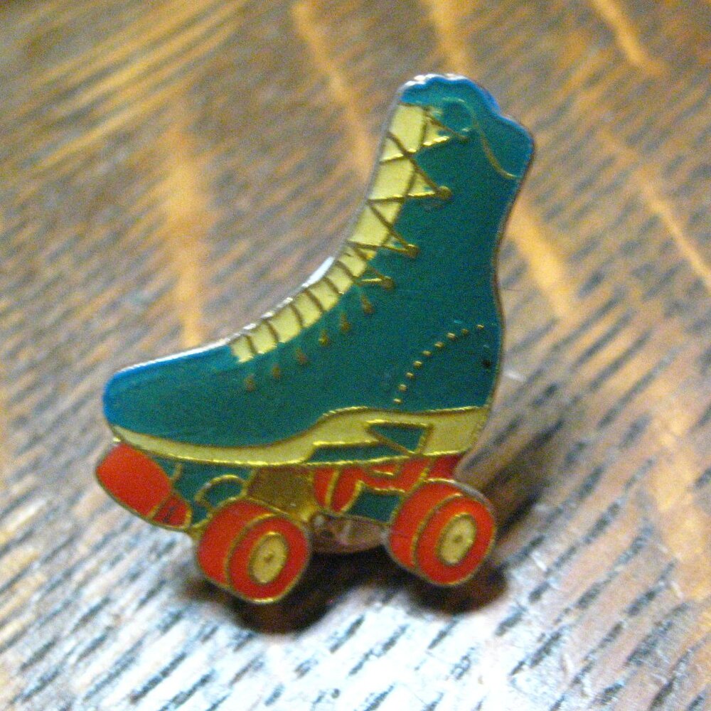 Roller Skate High Top Vintage Lapel Pin